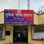 30 साल छोटी भतीजी को भगा ले गया फूफा, दोनों ने रास्ते में ही खा लिया जहर