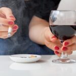 शराब और धूम्रपान के साथ अकेलेपन को भी समझें स्वास्थ्य जोखिम, लंबे समय तक सामाजिक जुड़ाव की कमी पड़ सकती है भारी